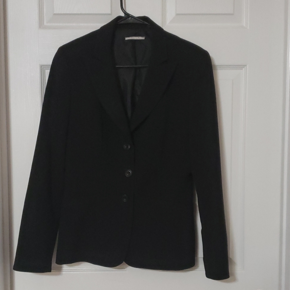 3 button blazer